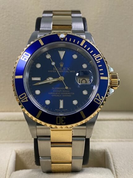 Rolex Submariner Date - 2004 - "Bluesy" - 16613 *FULL SET*