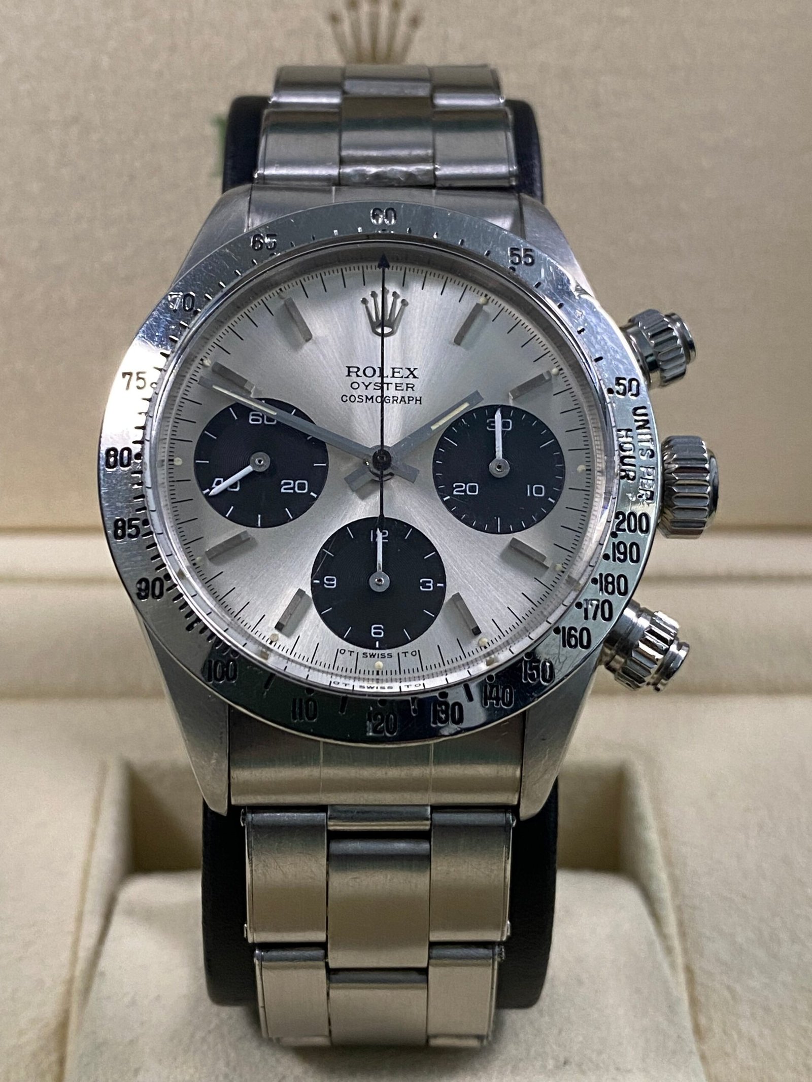 Vintage Rolex Cosmograph Daytona - 1972 - Silver Sigma Dial - 6265 UNPOLISHED CASE showing dial finishing and case detail