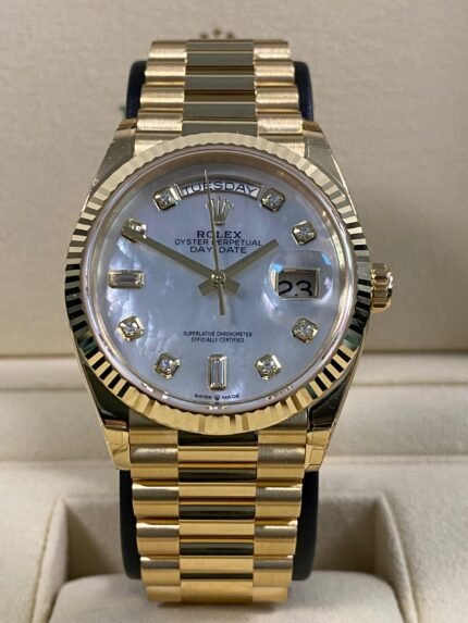 Rolex Day-Date 36 - 2026 - Mother-of-Pearl Diamond Dial - 128238 *FULL SET*