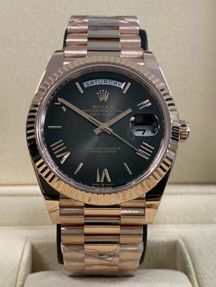 Rolex Day-Date 40 - 2026 - Smoke Ombre Dial - 228235 *FULL SET*